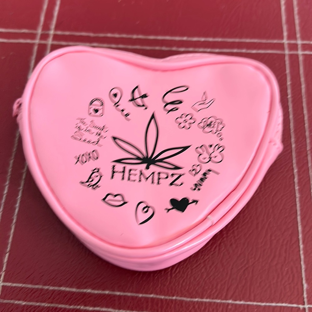 3/15 Heart shaped coin purse